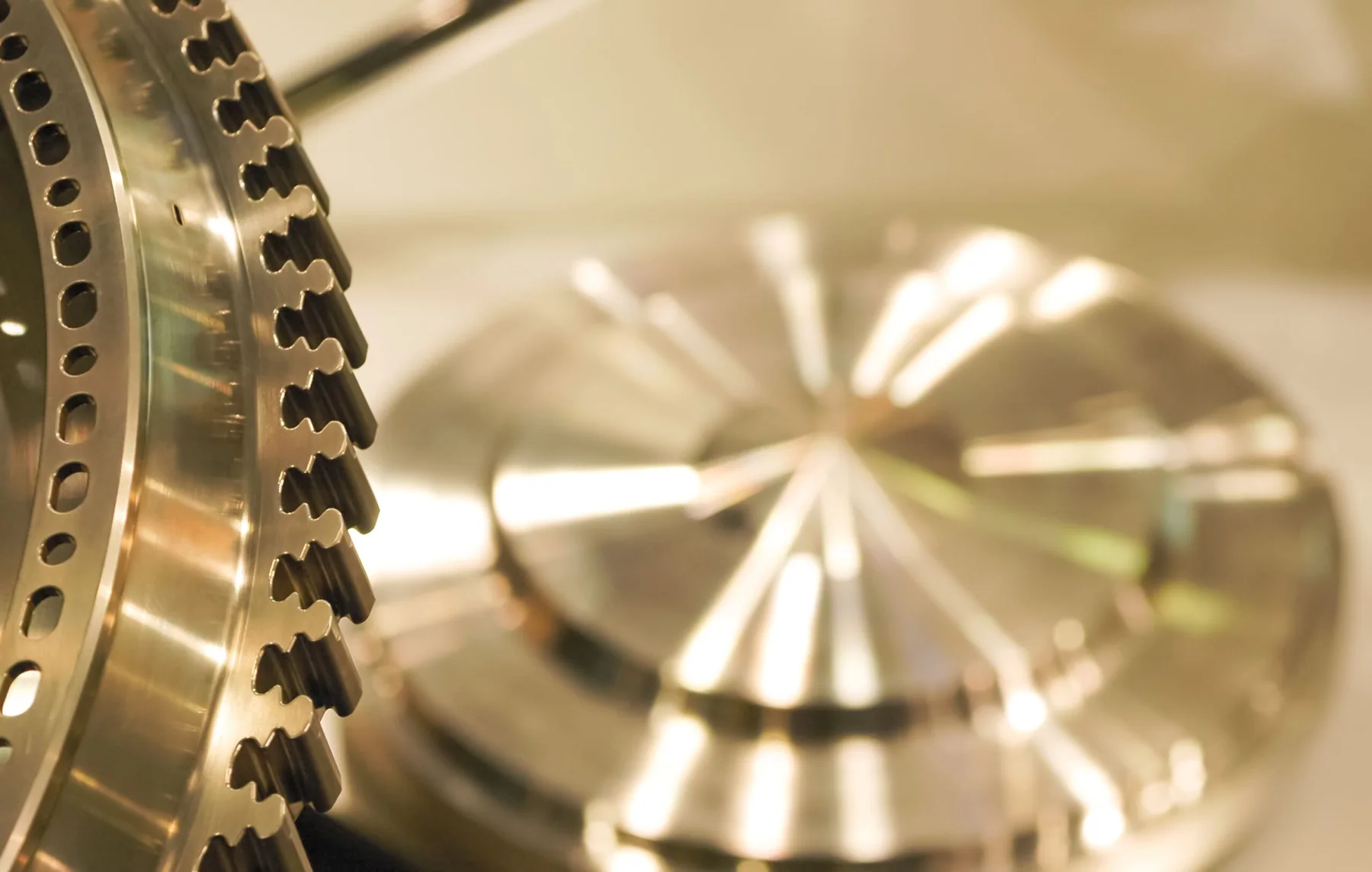 Detailansicht präziser metallischer Komponenten